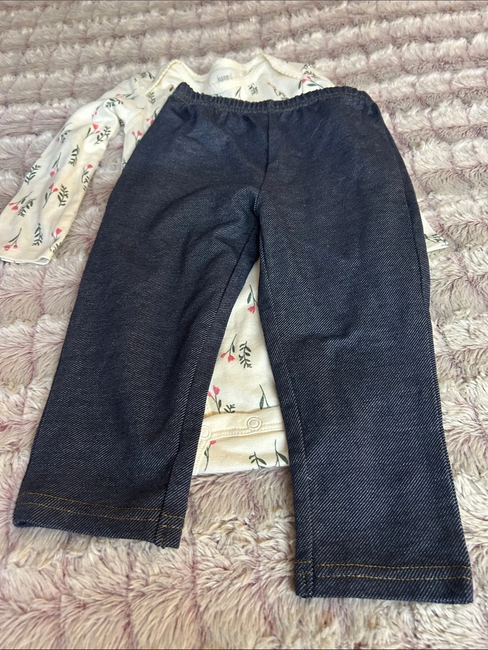 Carter's Cream Floral Bodysuit with Dark Blue Leggings size 18 months - Picture 3 of 3